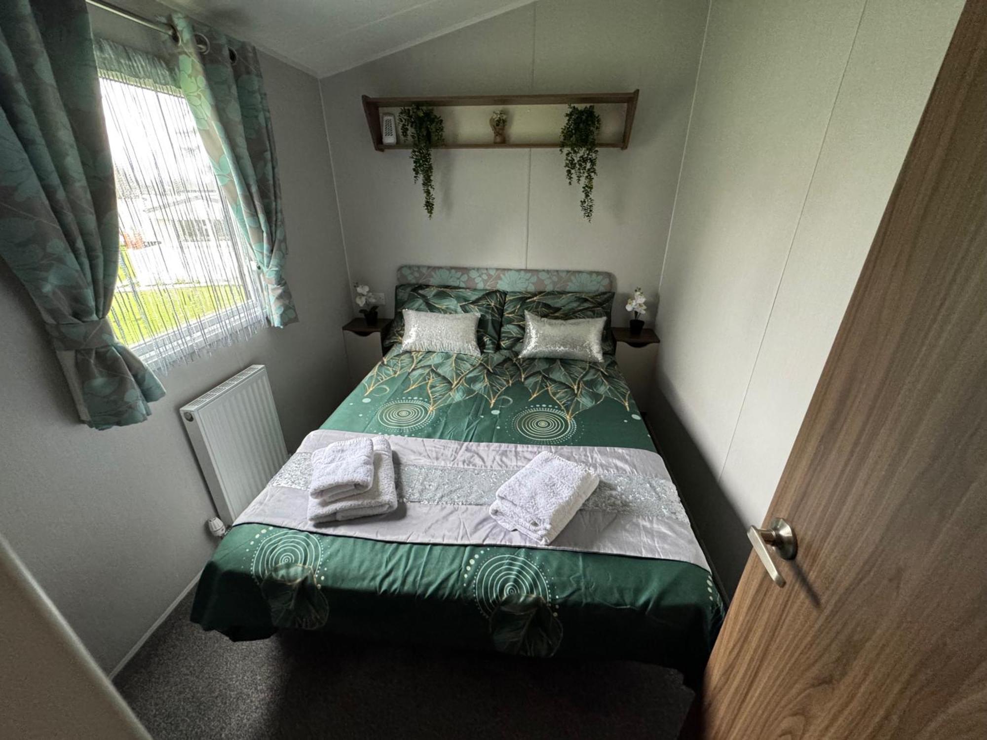 Апартаменты Haggerston Castle - Caravan - Sleeps 6 - Parking
